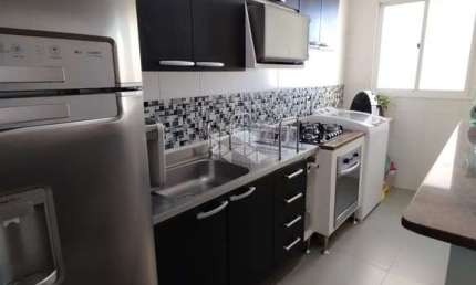 Apartamento de 65m² com 3 dormitórios e vaga coberta.