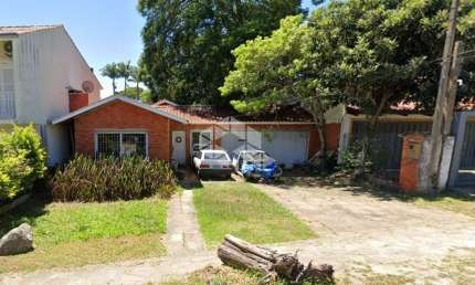 Casa com terreno de 579 m², no bairro Chácara das Pedras