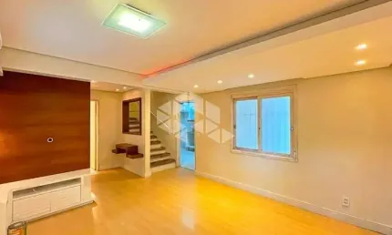 Casa para Comprar em Condomínio Fechado - 4 Dormitórios