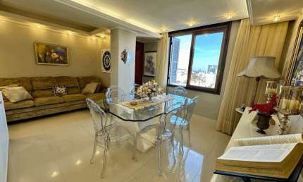 Apartamento de 3 dormitórios, 97 m2,   no bairro Cidade Baixa.