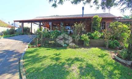 Terreno com chalé de madeira no Cristal em Porto Alegre
