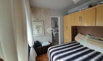 Apartamento refotmado semi mobiliado, com sol da manhã