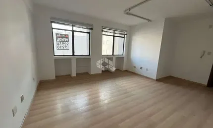 Sala comercial em  ótima localização no bairro floresta