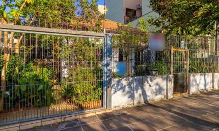 Casa com 3 quartos à venda na Rua Coronel Jaime da Costa Pereira, 179, Partenon, Porto Alegre