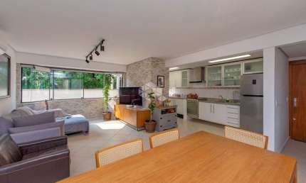 Apartamento de 1 dormitório diferenciado! Muito espaçoso, 64m² Ensolarado e claro.