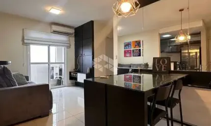 Apartamento 2 quartos, living, sacada com churrasqueira