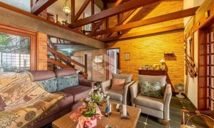 Casa alto padrão no chácara das pedras - 4 dorms, suíte, 4 vagas e piscina.