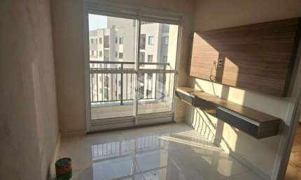 Apartamento á venda na Av. Pires do Rio - Itaquera.