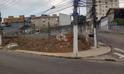 Terreno de 712m2 com excelente topografia e localização. Á 800 m da Estação Dom Bosco.