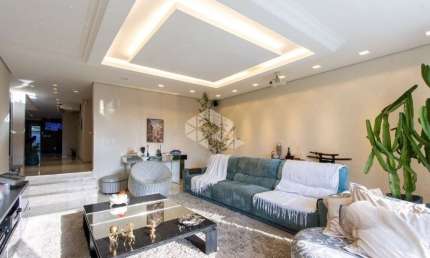 Casa 714m², mobiliada com 6 dormitórios no Menino Deus - Porto Alegre