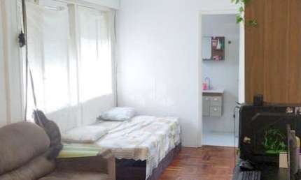 Apartamento JK de 31,81m² com sala / dormitório no bairro Passo da Areia em Porto Alegre.