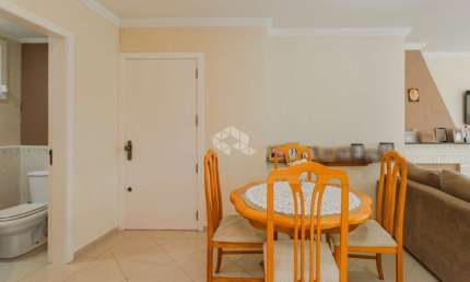 Apartamento Garden com 170m² 3 dormitórios com 2 vagas - Jr Itu em Porto Alegre