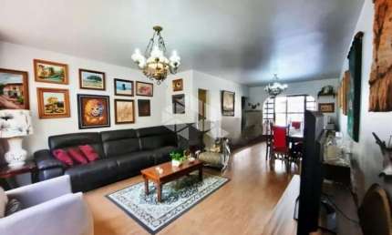 casa a venda no bairro Partenon 3 dom 1 suite quintal com piscina