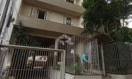 Apartamento 2D sendo 1 suite e vaga de garagem coberta, Bairro Bela Vista em Porto Alegre.