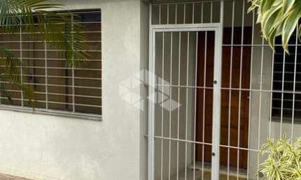 Casa Térrea com 4 quartos , 1 suíte, 3 vagas no Jardim Sabará, Porto Alegre RS.