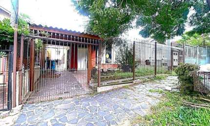 Casa com 7 quartos à venda na Rua Padre Alois Kades , Jardim Europa, Porto  alegre