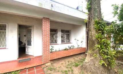 Casa antiga a venda com excelente terreno de 450 m² no Passo Da Areia