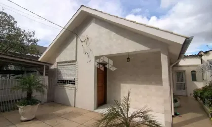 Casa reformada, 94,00m2,  3 quartos, 2 vagas,  no jardim itu.