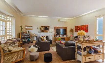 Casa 3 dormitórios com piscina Jr Lindóia Porto Alegre