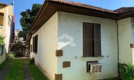 Casa com 3 quartos à venda na Avenida Assis Brasil, 1197, Passo da Areia, Porto Alegre