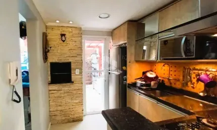 Casa em condominio com 02 dormitórios - bairro Vila Nova
