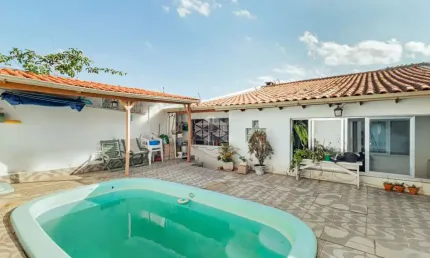 Casa com 3 quartos à venda na Rua José Pereira da Cunha, 49, Vila Nova, Porto Alegre