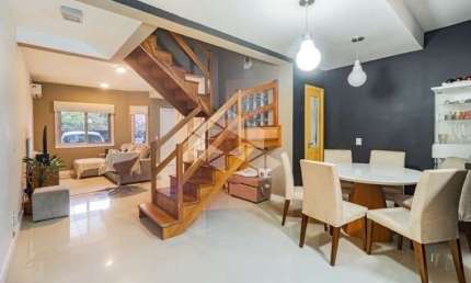 Casa de 3 Quartos, com 176m², no bairro Espirito Santo