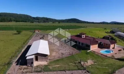 Fazenda/Sítio com 4 Quartos e 3 banheiros à Venda, 40.000m² , Bairro Lami