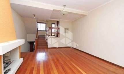 Casa com 3 dormitórios, no Bairro Ipanema - Porto Alegre