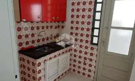 Apartamento a venda de 02 dormitórios no Centro Histórico de Porto Alegre.