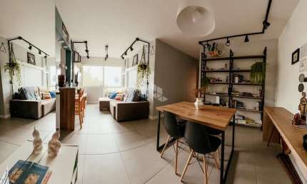 Apartamento a venda 2 dormitórios, suíte, 2 vagas de garagem, semimobiliado no bairro Cristo Redentor .