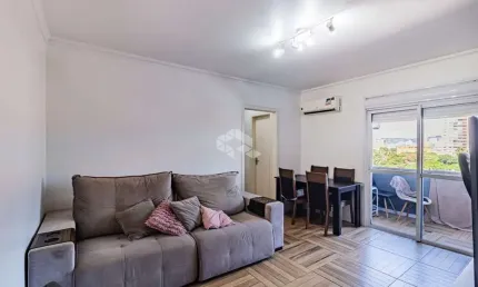 Apartamento de 2 dormitórios no Bairro Farroupilha em Porto Alegre, aceita financiamento.
