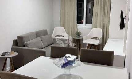 Apartamento 1 dormitório com vaga coberta em Gramado