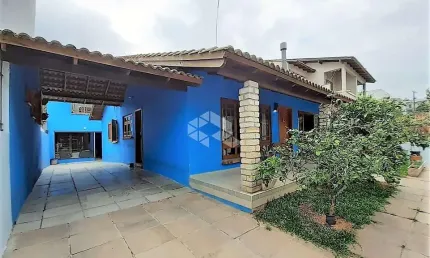 Excelente casa térrea com 3 dormitórios sendo 1 suíte; salão de festas, no bairro Imperial Park