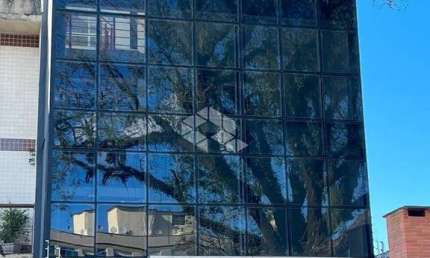 Prédio da Defensoria Publica a venda com 12 salas,  elevador a rua Miguel  Teixeira bairro Menino Deus