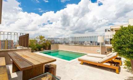 Cobertura à venda com 4 quartos (1 suíte) 357m² 4 vagas piscina churrasqueira
