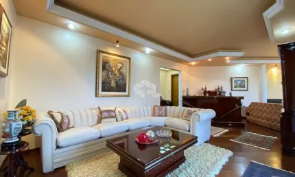 Apartamento alto padrão, no coração da aclimação, com 03 quartos e 03 vagas de garagem.