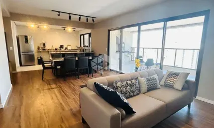 Apartamento alto padrão, com 158m², 03 suítes, varanda gourmet e 03 vagas, na aclimação.