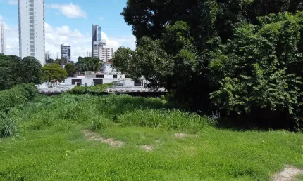 Terreno à venda na Avenida Marechal Deodoro, 2466, Goiabeiras, Cuiabá