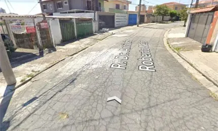 Venda de casa em uma ótima localização no bairro Butantã.