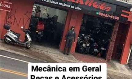 Imóvel para renda com 4 casas e um salão comercial à venda - Bairro Parque Brasil