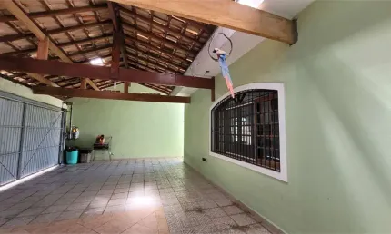Casa com 3 quartos à venda em Jardim Guanhembu - SP