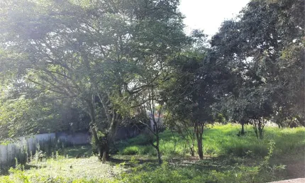 Terreno plano de 600 m² a venda no Bolsão de Interlagos