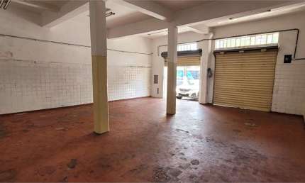 Casa comercial para alugar na Rua Edson Regis, 55, Socorro, São Paulo