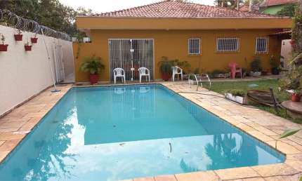 Casa Térrea 04 quartos -  Á venda -  Bolsão de Interlagos.