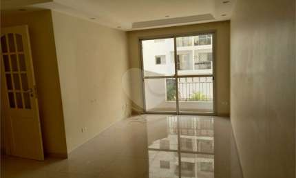 Apartamento Reformado no Edifício Tebas: jardim marajoara ,rua José  Benedito Salinas