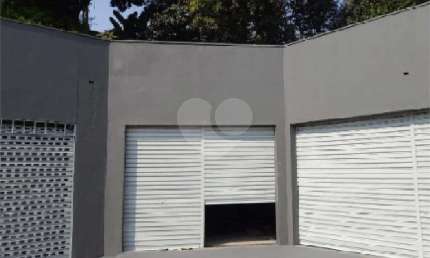 Casa comercial para alugar na Avenida Senador Teotônio Vilela, 2631, Interlagos, São Paulo