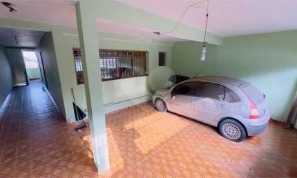 Casa com 3 quartos à venda na Rua Maria Batista, 98, Jardim São Luís, São Paulo