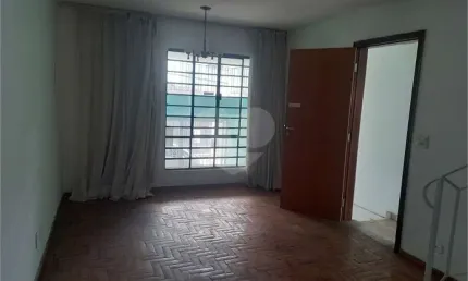 Casa com 2 quartos à venda na Rua Dionizia Missiura, 47, Jardim Marajoara, São Paulo