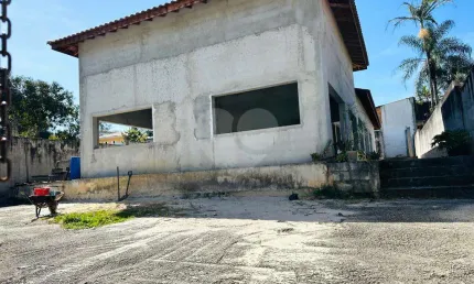 Sobrado em fase de acabamento - 3 suítes - arquitetura moderna - em fase de acabamento